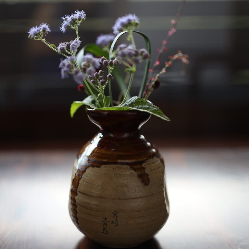 客室の一輪挿しわれもこうの季節秋ですねみずひきの花はなぜみずひきなのか？それは下から見ると、なんと白️紅白の水引に見えるからですphoto　by:　@me__.sato3